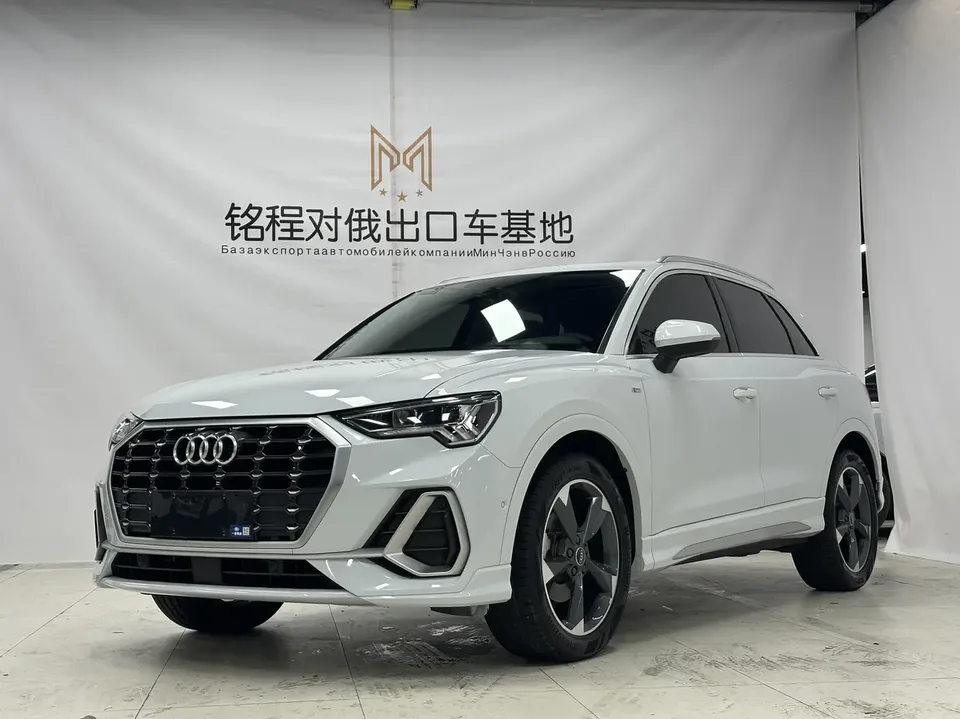 Audi Q3 Audi Q3 35 TFSI Stylish Dynamic 2022 — фото 1, купить с доставкой в Москву
