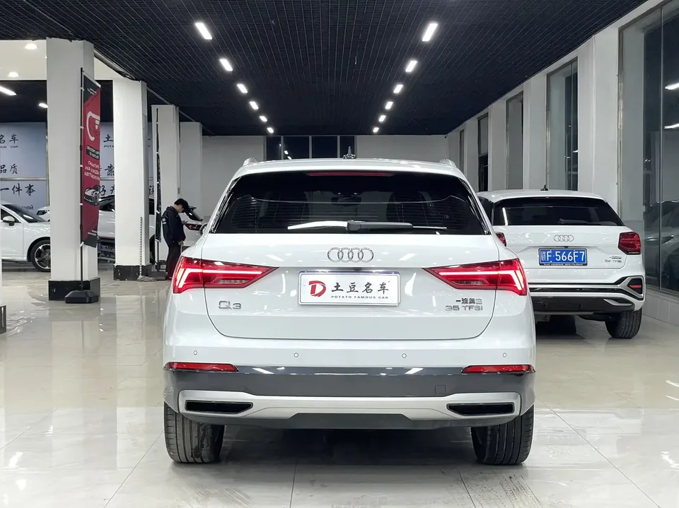 Audi Q3 Audi Q3 35 TFSI Stylish and Elegant 2022 — thumbnail 2