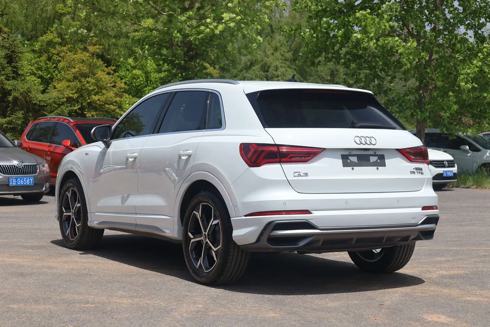Audi Q3 Audi Q3 35 TFSI Stylish Dynamic 2022 — thumbnail 2