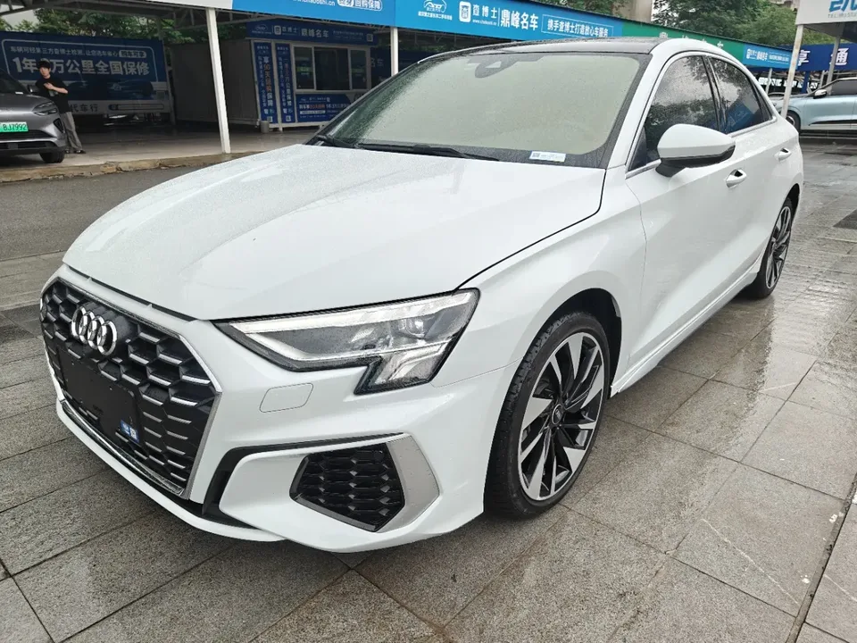 Audi A3 A3 A3L Limousine 35 TFSI Fashionable and Elegant 2023 — фото 1, купить с доставкой в Москву