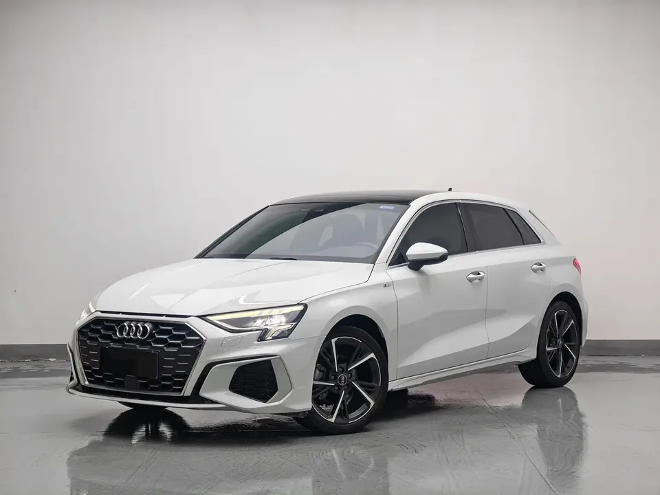 Audi A3 Audi A3 Sportback 35 TFSI Stylish and sporty 2022 — photo 1, buy with delivery to Moscow