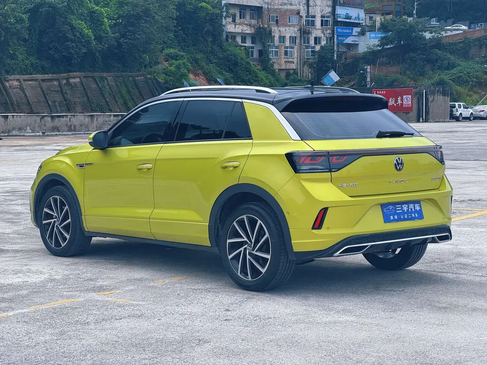 Volkswagen T-Roc TANG 300TSI DSG Starlight Edition 2023 — миниатюра 2