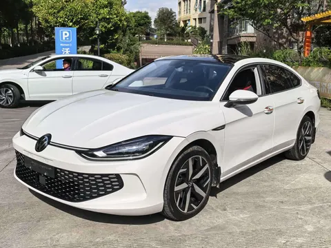 Volkswagen Lamando 2023 купить в Москве