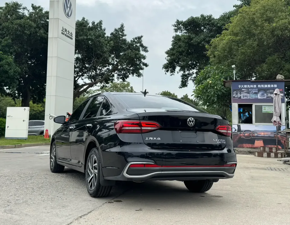 Volkswagen Lavida Lavida 2023 280TSI DSG Full Elegance Edition 2022 — thumbnail 2