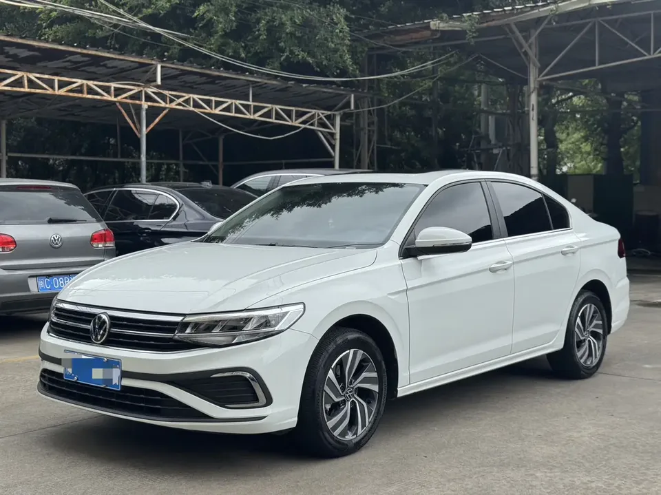 Volkswagen Bora Bora 2025 200TSI DSG Joyride Navigation Edition 2025 — photo 1, buy with delivery to Moscow