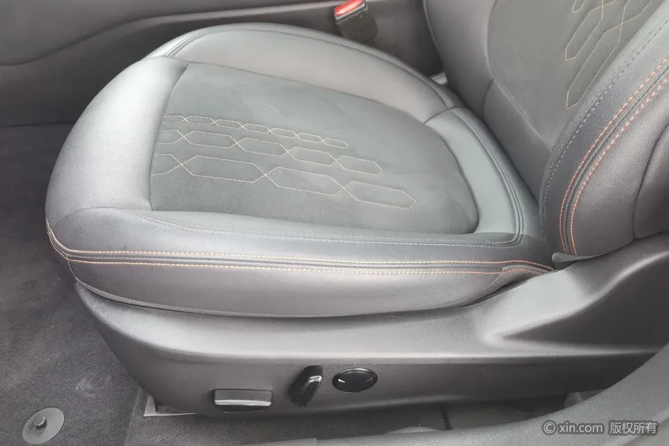 Ford EVOS EVOS EcoBoost 245 First Edition Limited Edition 2022 — thumbnail 5