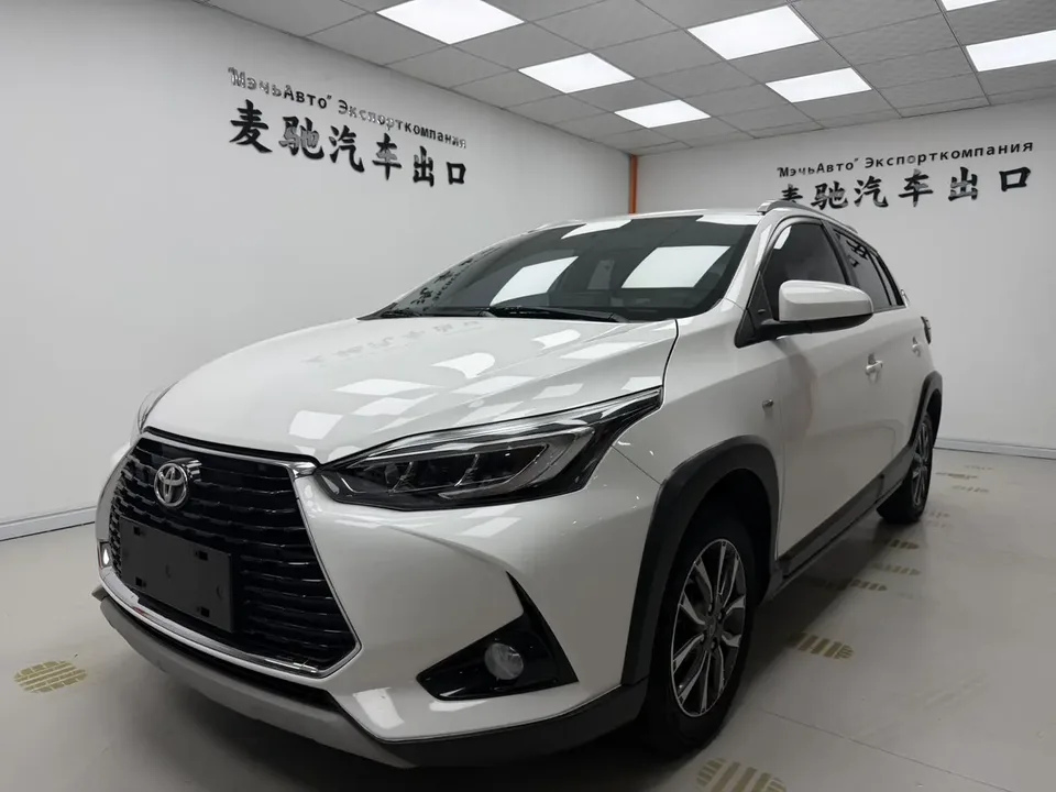 Toyota Yaris L Yaris L YARiS L Zhixuan 2022 Zhixuan X 1.5L CVT luxury PLUS version 2022 — photo 1, buy with delivery to Moscow