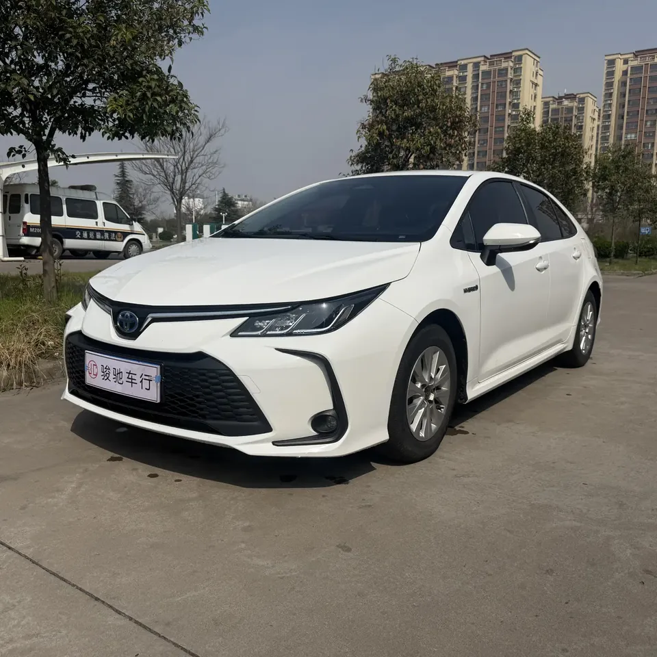 Toyota Corolla Corolla Intelligent Electric Hybrid Dual Engine 1.8L E-CVT Elite Edition 2024 — фото 1, купить с доставкой в Москву