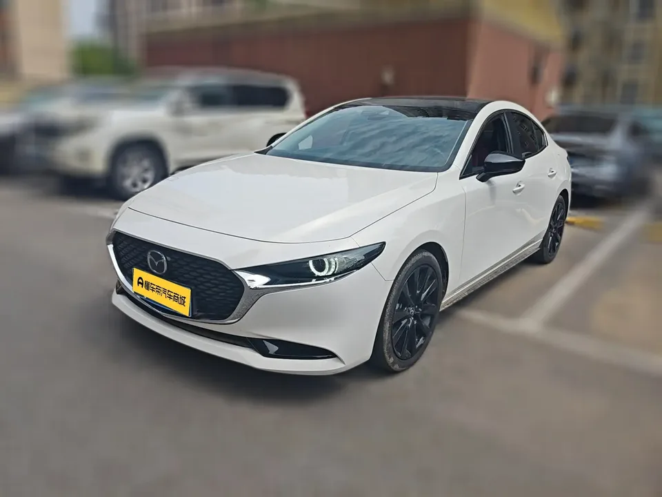 Mazda Axela Mazda3 Angkesela 2.0L Automatic Premium Edition 2023 — photo 1, buy with delivery to Moscow