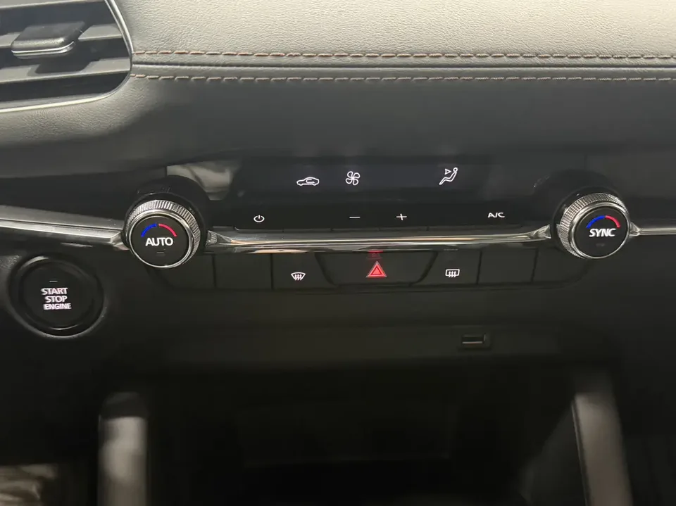Mazda Axela Mazda3 Angkesela 2.0L Automatic Quality Edition 2025 — thumbnail 3