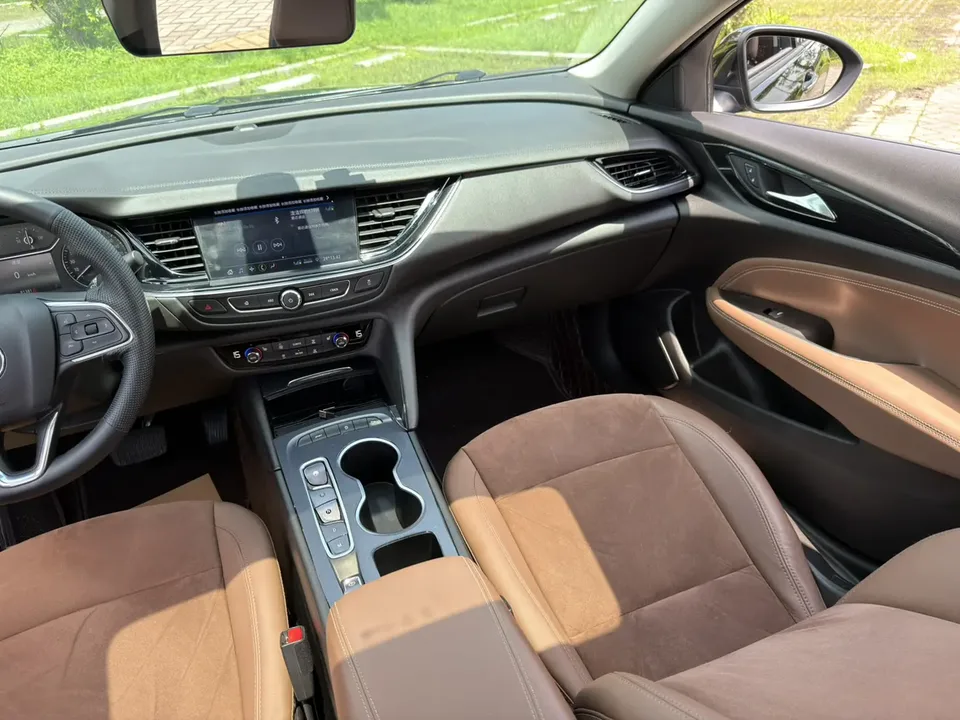 Buick Majesty Majesty 552T Smart 2023 — thumbnail 4