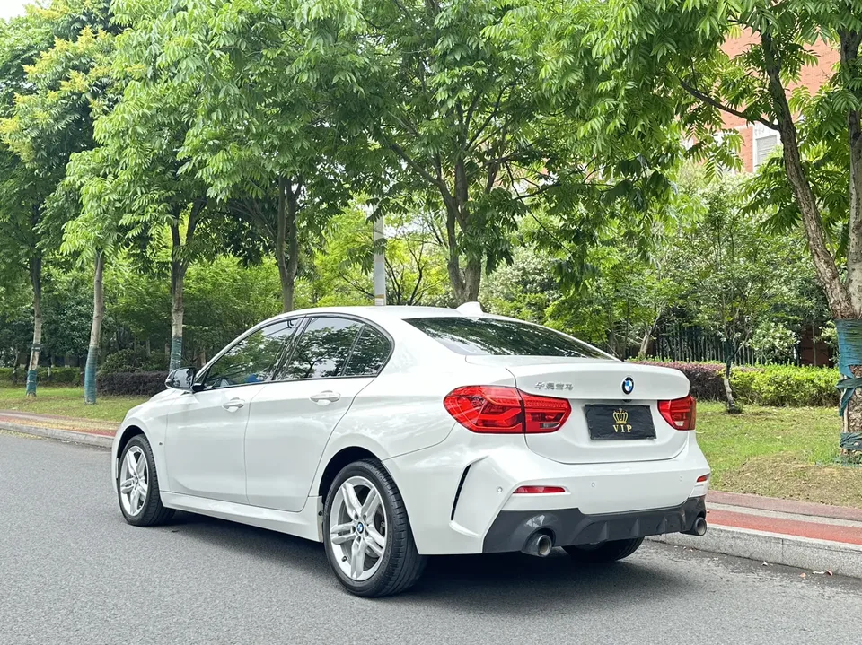 BMW 1 Series BMW 1 Series 120i M Sport Night Edition 2023 — thumbnail 2