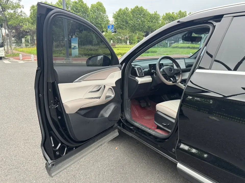 BYD Song Pro DM Song Pro DM DM-i Honor Edition 71km Pilot Edition 2024 — thumbnail 4