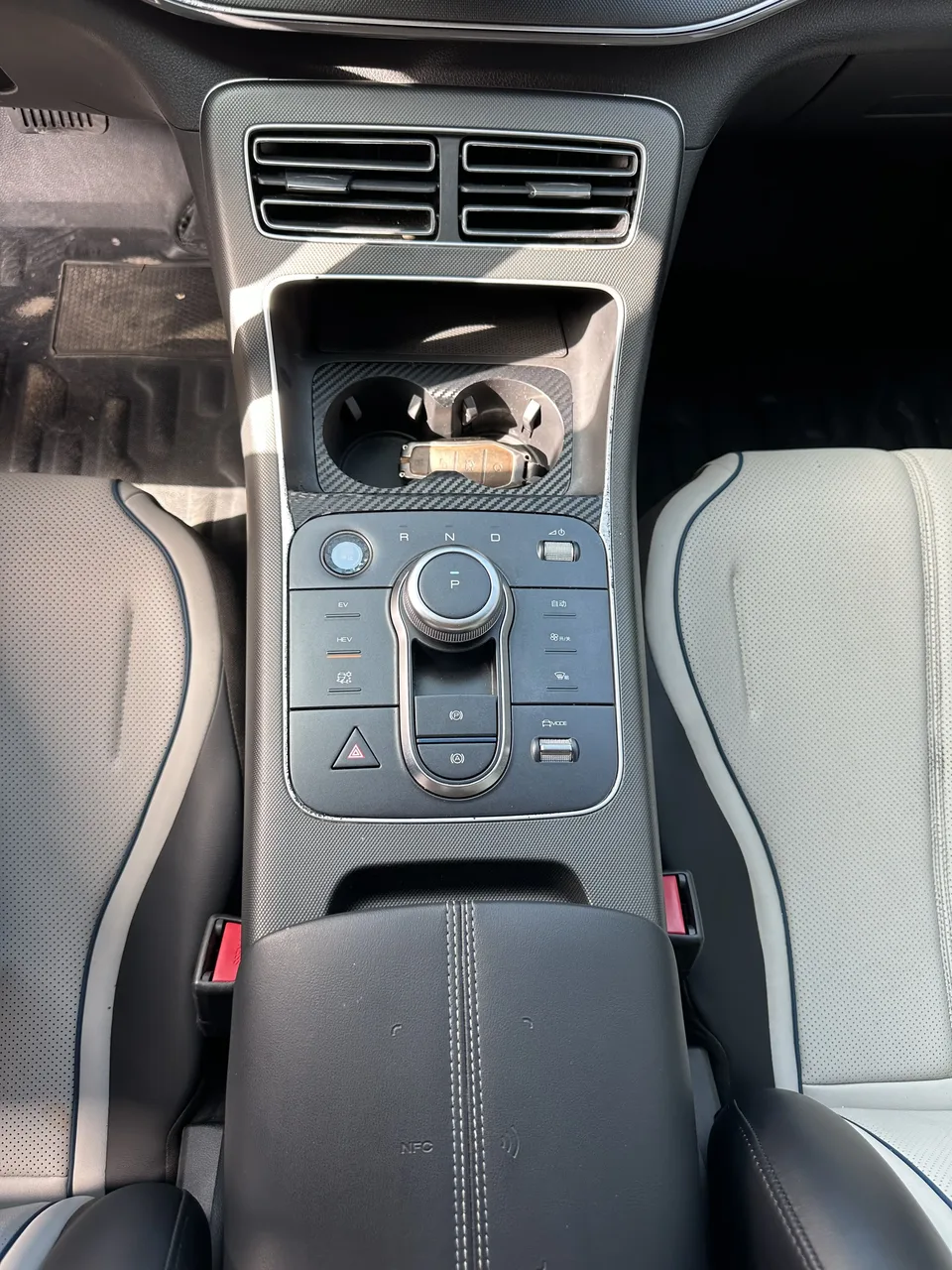BYD Destroyer 05 Destroyer 05 Glory Edition DM-i 55KM Luxury 2024 — миниатюра 4