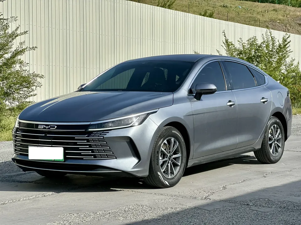 BYD Destroyer 05 Destroyer 05 Glory Edition DM-i 55KM Luxury 2024 — photo 1, buy with delivery to Moscow
