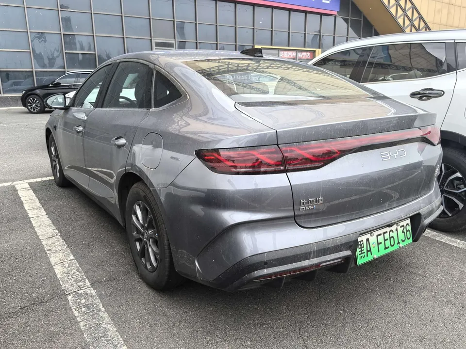 BYD Qin L DM Qin L DM Intelligent Driving Edition DM-i 80KM Leading Edition 2025 — thumbnail 4