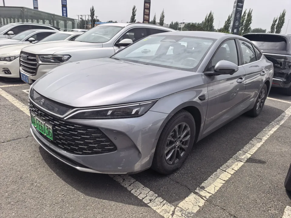 BYD Qin L DM Qin L DM Intelligent Driving Edition DM-i 80KM Leading Edition 2025 — photo 1, buy with delivery to Moscow