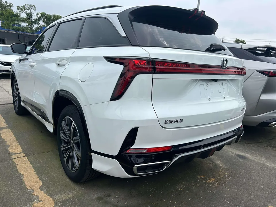 Changan CS75PLUS Changan CS75 PLUS The third generation 1.5T automatic luxury model 2023 — thumbnail 4