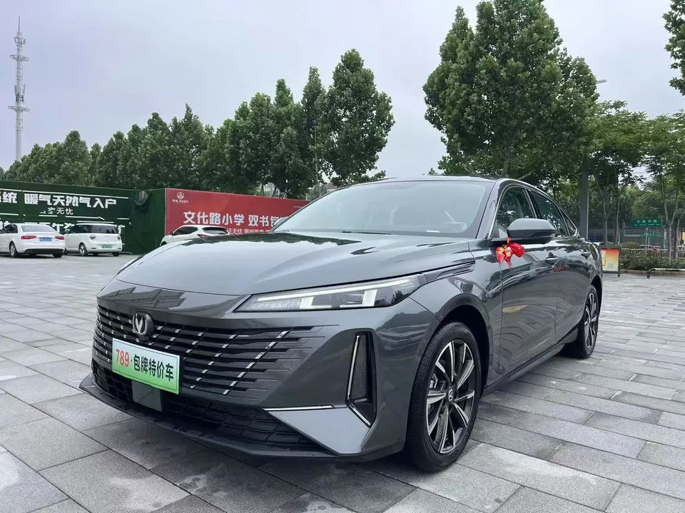 Changan Escape Escape 1.5T DCT 500Bar Premium Edition 2025 — photo 1, buy with delivery to Moscow