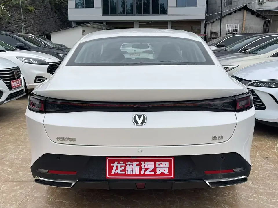 Changan Escape Escape 1.5T DCT 500Bar Flagship 2025 — thumbnail 2