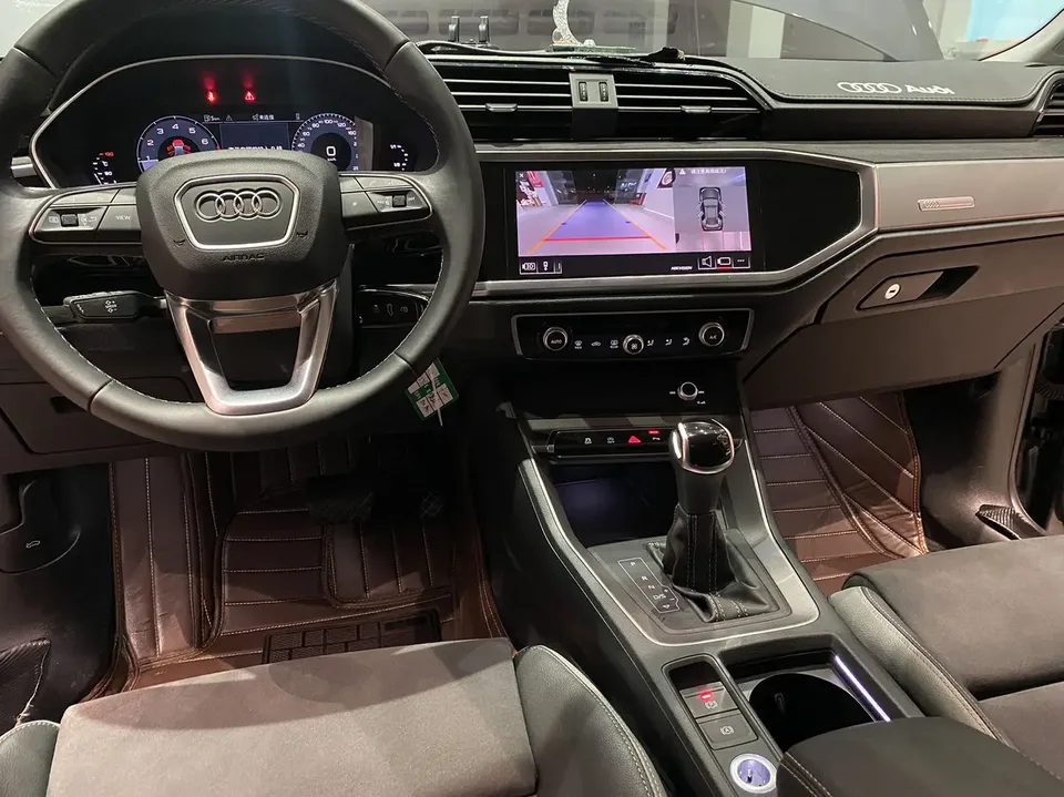 Audi Q3 Q3 Audi Q3 2022 35 TFSI aggressive and dynamic model 2022 — thumbnail 4