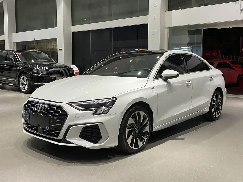 Audi A3 A3 A3L Limousine 35 TFSI Fashion Sports 2023 — photo 1, buy with delivery to Moscow