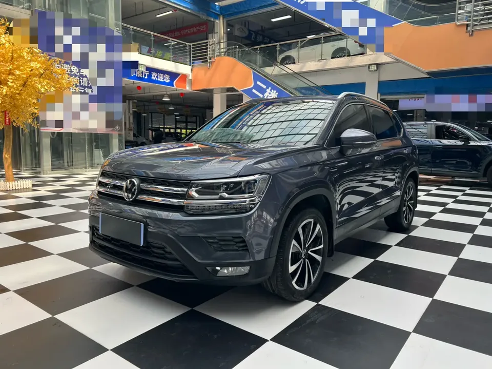 Volkswagen Tharu tuyue 280TSI 2WD Deluxe Edition 2022 — фото 1, купить с доставкой в Москву