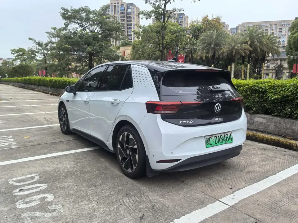Volkswagen ID.3 Volkswagen ID.3 Upgraded Pure Smart Edition 2023 — thumbnail 4