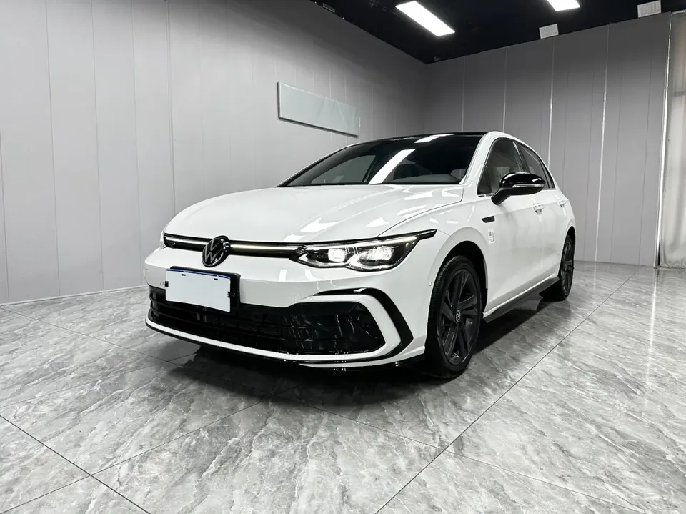 Volkswagen Golf golf 280TSI DSG R-Line Lite 2023 — photo 1, buy with delivery to Moscow