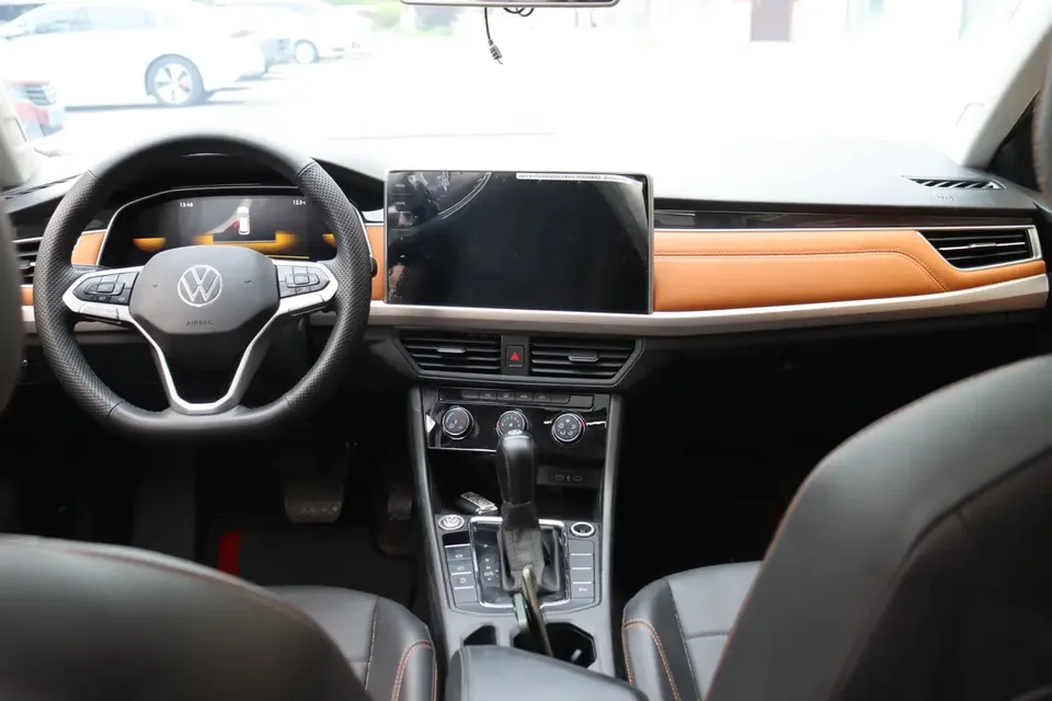 Volkswagen Bora Bora 2023 200TSI DSG Free Travel Edition 2023 — миниатюра 5