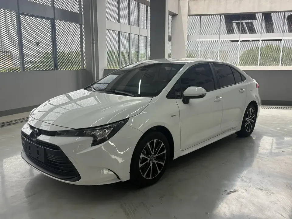 Toyota Levin Lei Ling Levin Hybrid 1.8L Knight Edition 2024 — photo 1, buy with delivery to Moscow