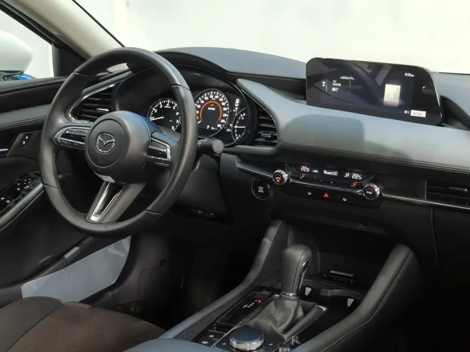 Mazda Axela Mazda3 Angkesela 2.0L Automatic Premium Edition 2025 — thumbnail 2