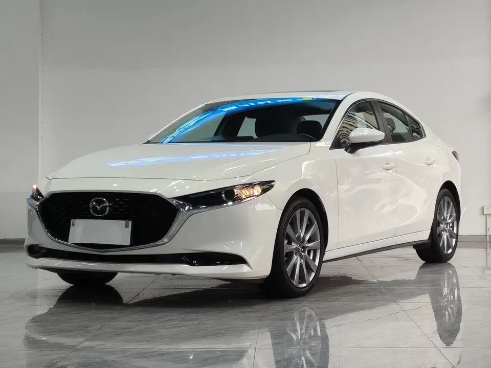 Mazda Axela Mazda3 Angkesela 2.0L Automatic Premium Edition 2025 — photo 1, buy with delivery to Moscow