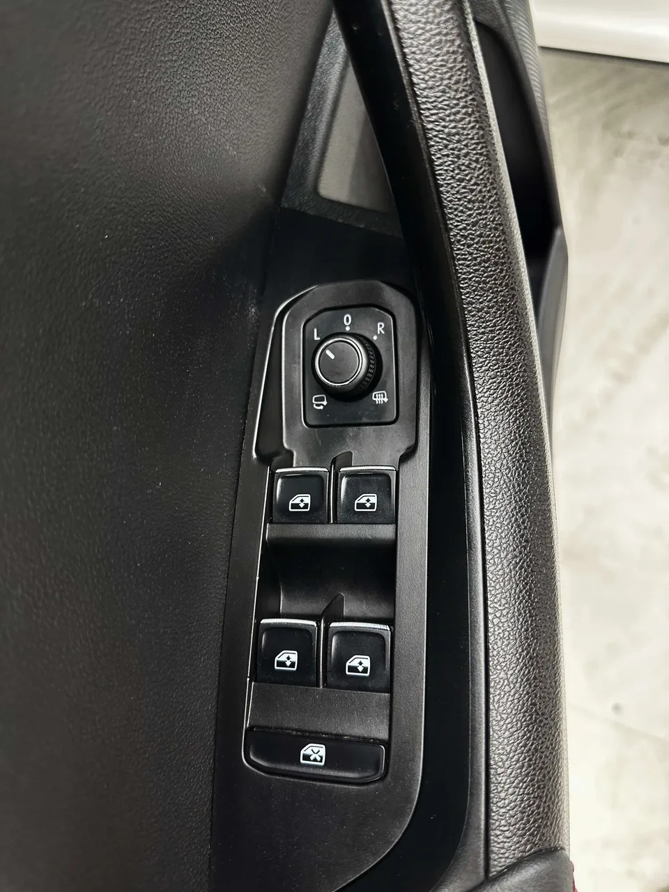Skoda Karoq Korok Modified TSI280 Luxury Edition 2022 — thumbnail 2