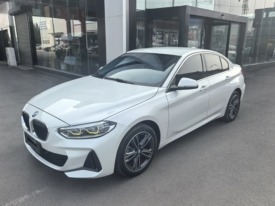 BMW 1 Series BMW 1 Series 120i M Sport 2023 — фото 1, купить с доставкой в Москву
