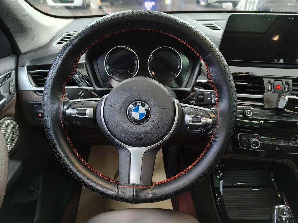 BMW X1 X1 BMW X1 2022 sDrive20Li Exclusive Model 2022 — миниатюра 4