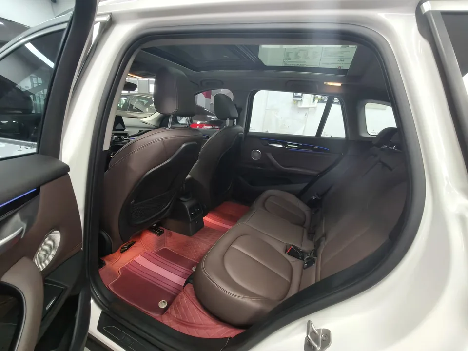 BMW X1 X1 BMW X1 2022 sDrive20Li Exclusive Model 2022 — миниатюра 5
