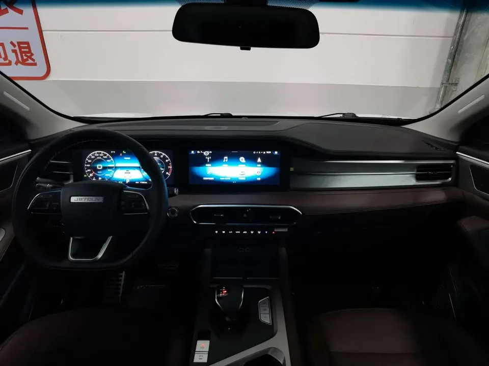 Jetour Jietu X95 Jietu X95 1.6T DCT Era Edition 7 Seaters 2024 — thumbnail 3