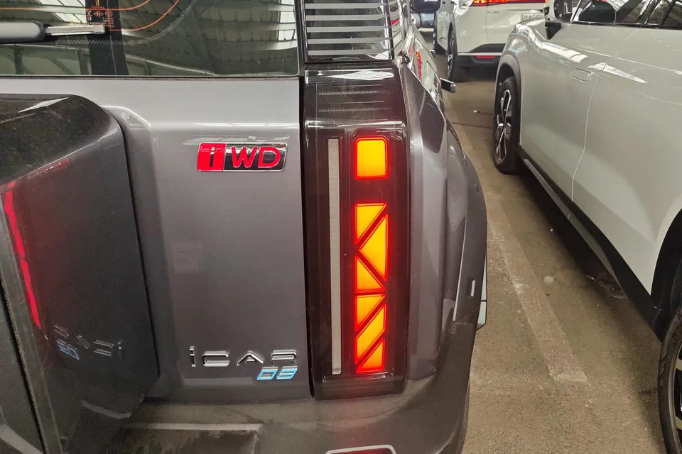 iCAR 03 iCAR 03 Four-wheel drive long-range version 2024 — thumbnail 2