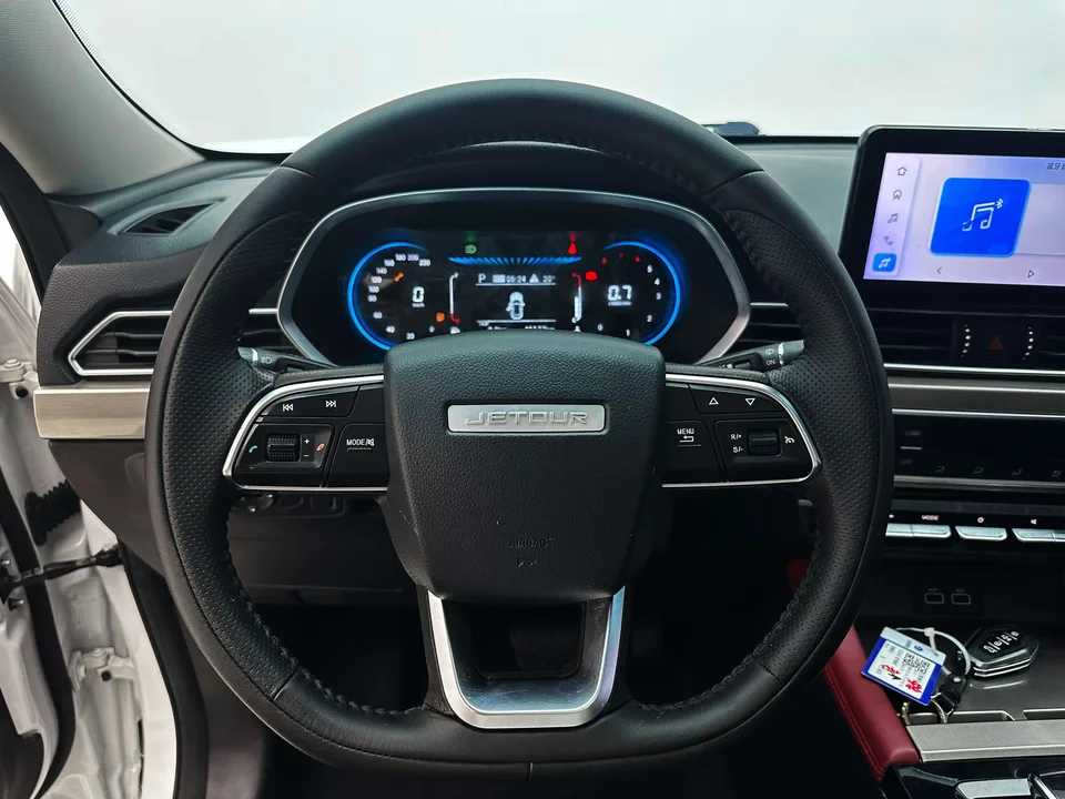 Jetour Jietu X70 Jietu X70 1.5T DCT Beyond PRO 7 Seaters 2023 — миниатюра 4