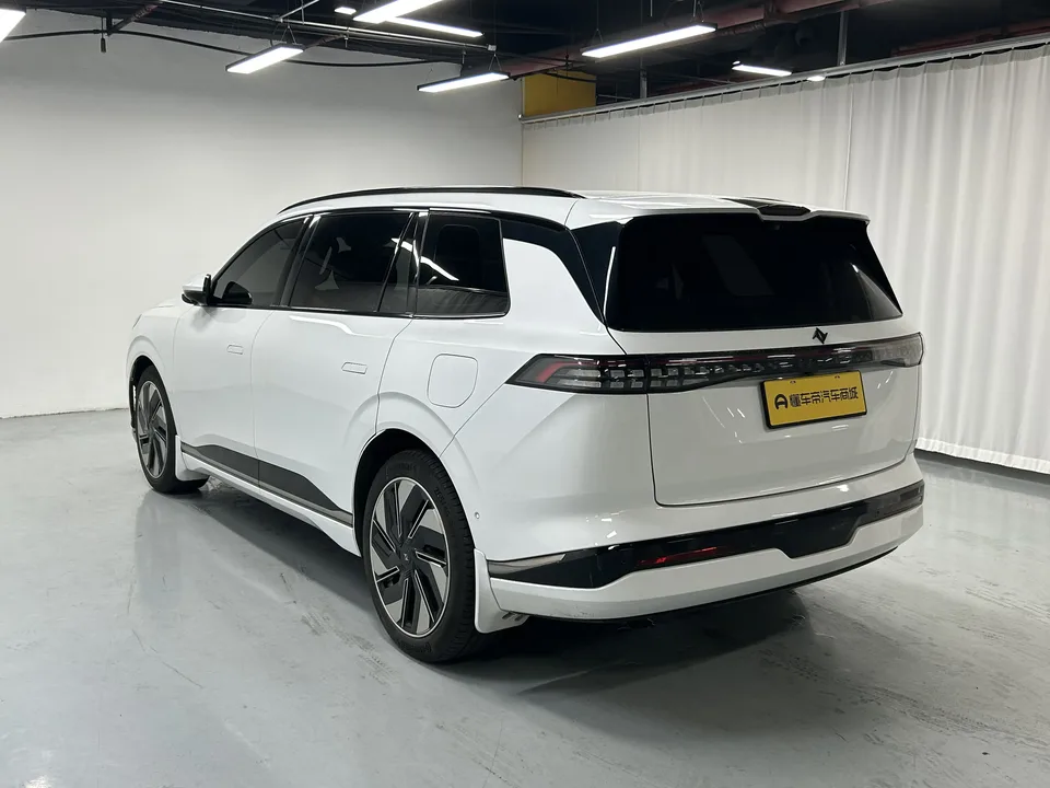 Dongfeng Yipai 008 Yipai 008 210Max Extended Range 6-seater 2024 — thumbnail 2