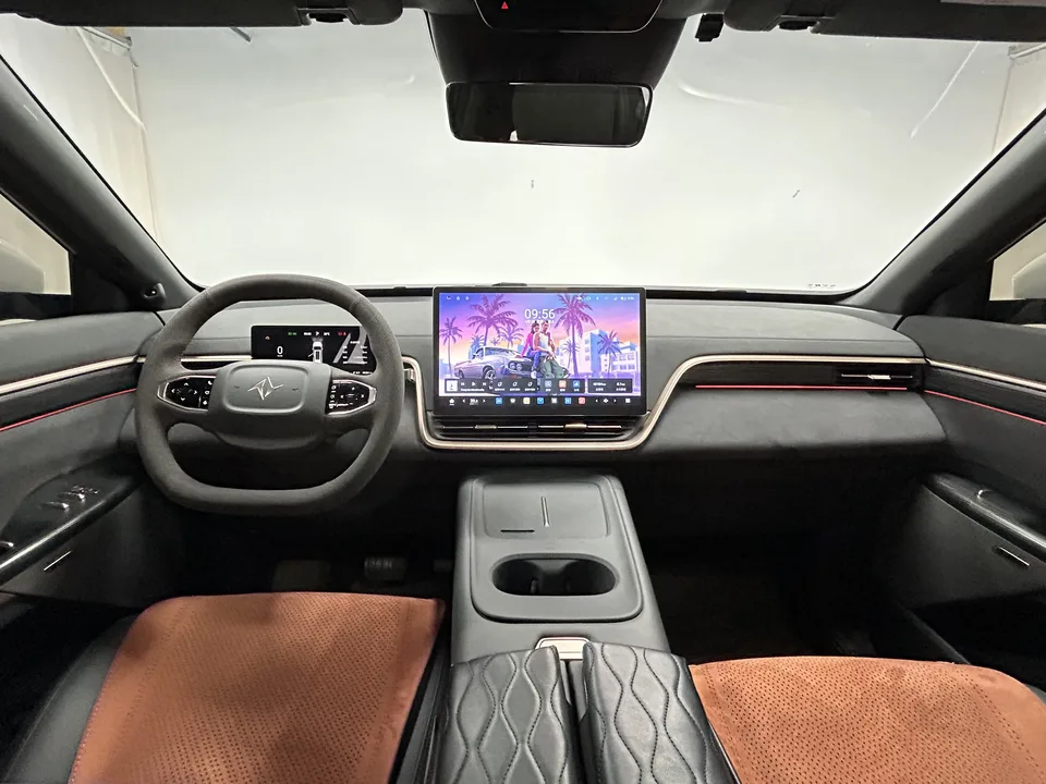 Dongfeng Yipai 008 Yipai 008 210Max Extended Range 6-seater 2024 — thumbnail 4