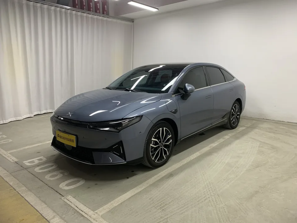 XPeng P5 Xpeng P5 460E+ 2022 — photo 1, buy with delivery to Moscow
