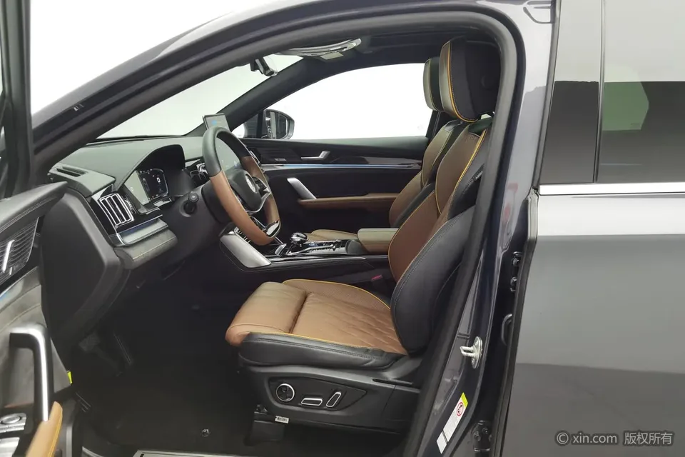 BYD Tang DM Tang DM 2021 DM-i 1.5T 112KM Premium Edition 2022 — thumbnail 5