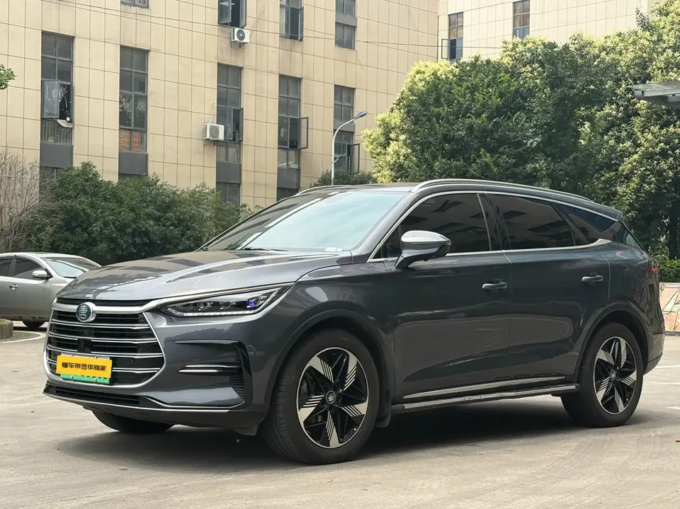 BYD Tang DM Tang DM DM-i Champion Edition 112KM Premium 2023 — photo 1, buy with delivery to Moscow