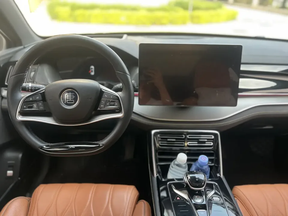 BYD Tang DM Tang DM DM-i Champion Edition 112KM Premium 2023 — thumbnail 3