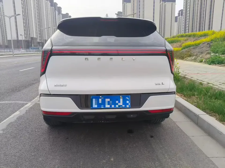 Geely Atlas L Boyue L Fourth generation 1.5TD DCT Sanhe 2025 — thumbnail 2