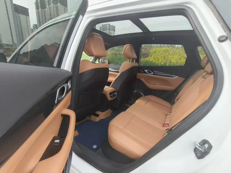 Geely Atlas L Boyue L Fourth generation 1.5TD DCT Sanhe 2025 — thumbnail 3