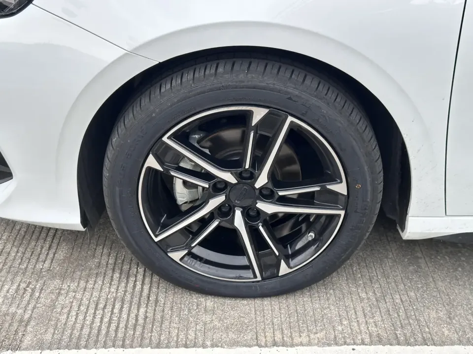Geely Binrui Binrui Binrui COOL 1.5T DCT Champion Edition 2024 — thumbnail 3