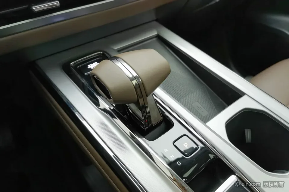 GAC Trumpchi GS4 Trumpchi GS4 MAX 1.5TGDI Ultimate Edition 2024 — thumbnail 4